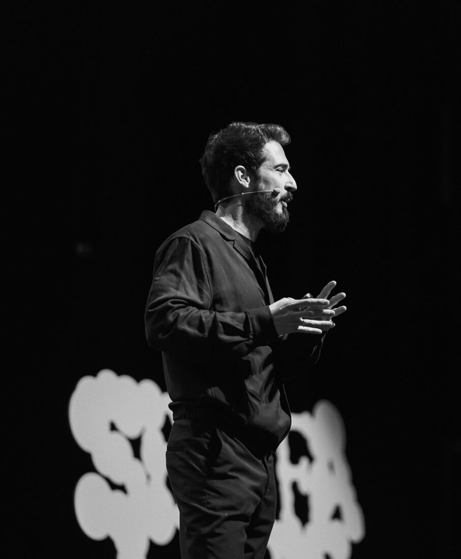 Conferencia de creatividad en Serifalaris, Festival de cultura visual de Getxo.